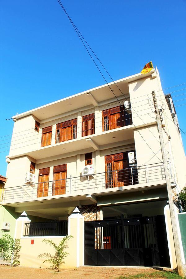 The City Tourist Hotel 阿努拉德普勒 外观 照片