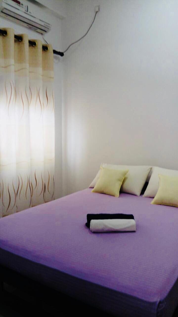The City Tourist Hotel 阿努拉德普勒 外观 照片